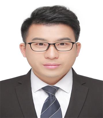 罗翔鹏头像