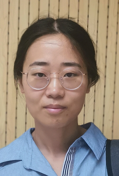 张怡头像