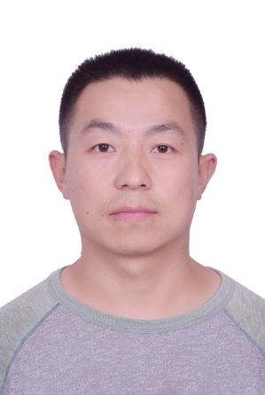 何校头像