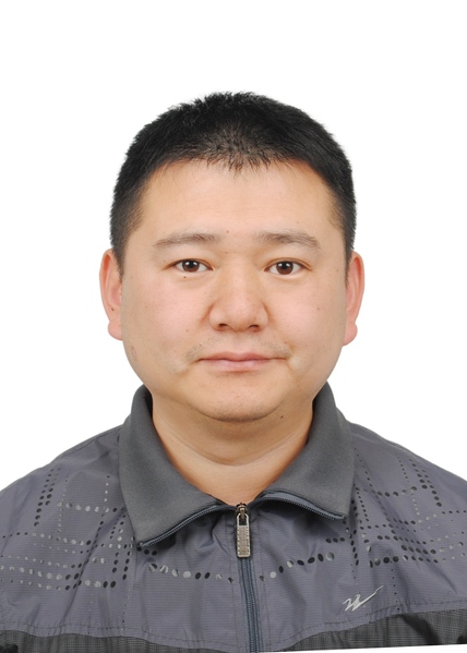卢罡头像